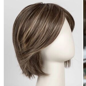 Raquel Welch Wig